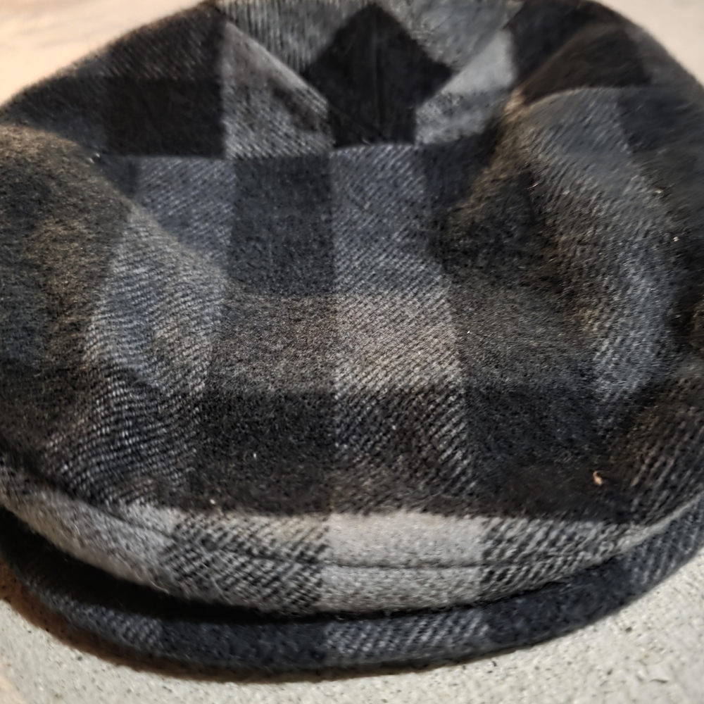 Burberry Black and Gray Wool Childrens Cap